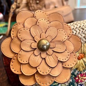 Coach Thompson Legacy Vachetta Flower